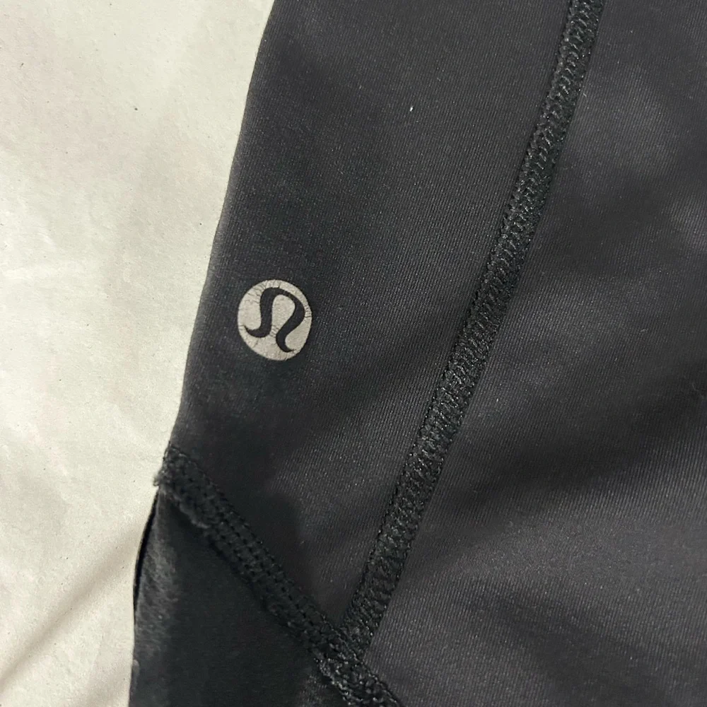Lululemon‎ Black Croppex  Athletic Leggings